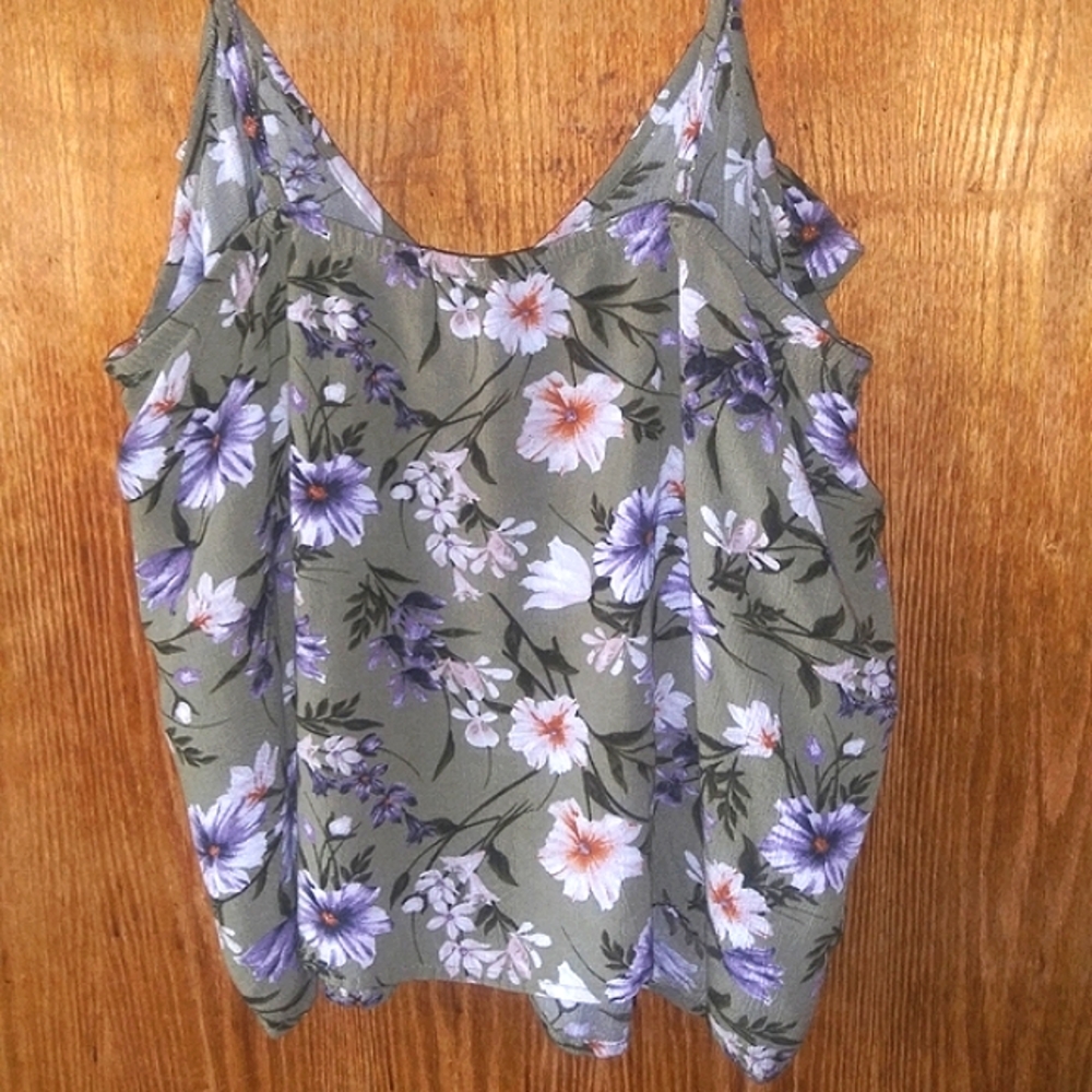 AE Floral Ruffle Tank - Picture 7 of 8